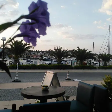 Homestay Marina Pansiyon&cafe *