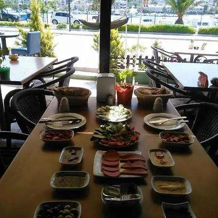 Homestay Marina Pansiyon&cafe *